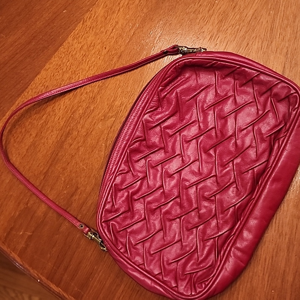Vintage 80s Mr. Leather red purse! SO FUN!! GET IT BEFORE IT'S GONE!